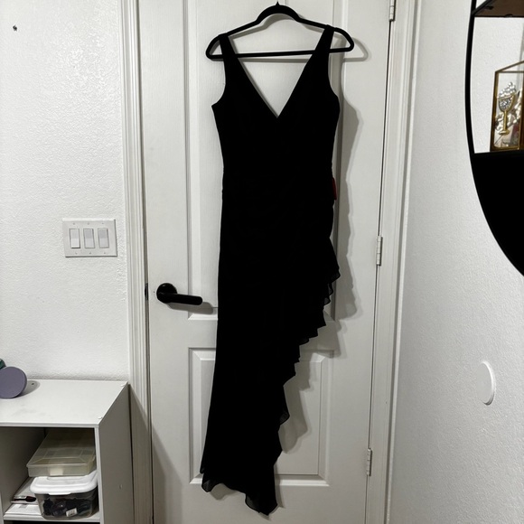 Mac Duggal Asymmetrical Ruffled V-Neck Chiffon Dress Size 6 Black - Picture 3 of 9